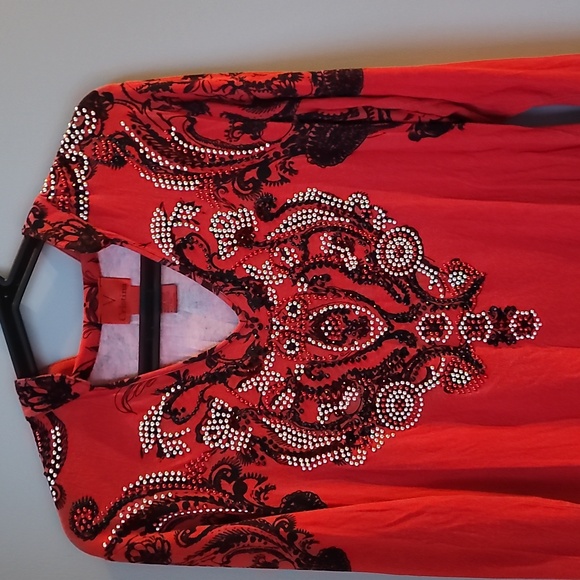 V Christina Red and Black Patterned Embellished Blouse - Picture 2 of 5